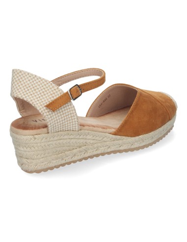 VRA-695-Camel