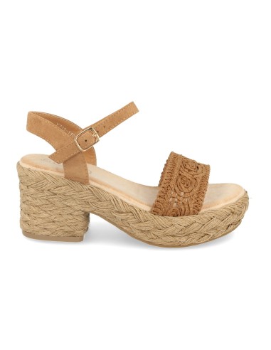 YZ19-118-Camel