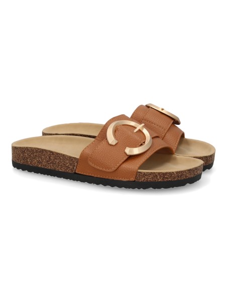 VR5-1757-Camel